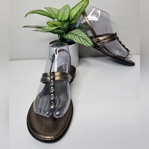 Italian craftsmanship Titan Italy Metallic Leather Sandals – Size 8